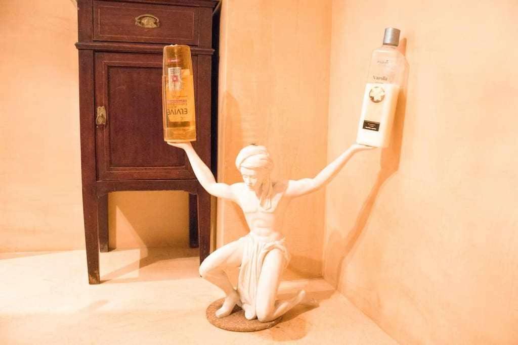 Monkeys Apartments La Artista Севилья Экстерьер фото